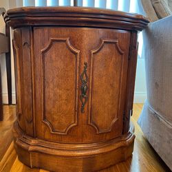 Round end table