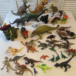 40 Dinosaur Figures Bunch 