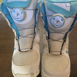 Burton Grom Boa  Snowboard Boots Size 13 White/blue