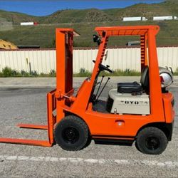 Forklift 