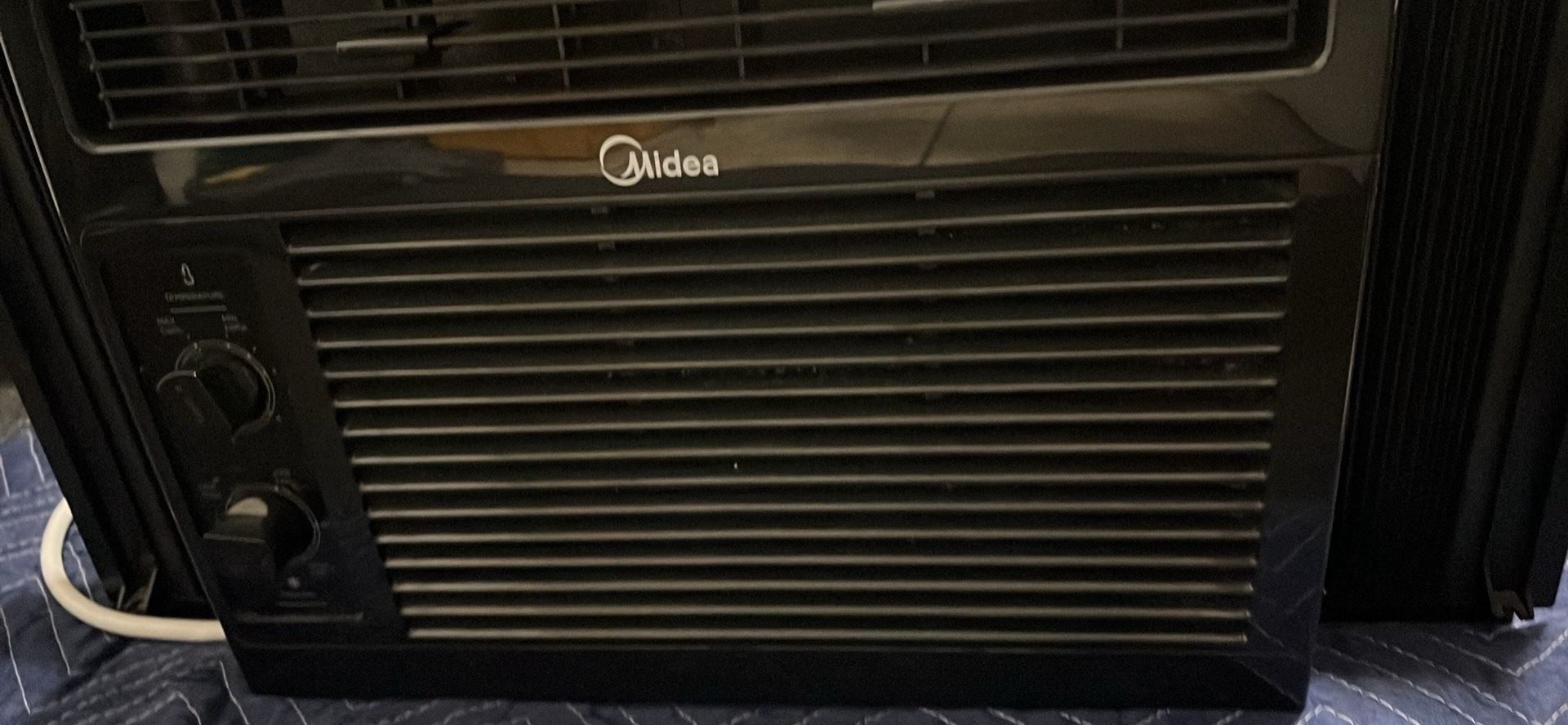 Midea Air conditioner Window/wall unit