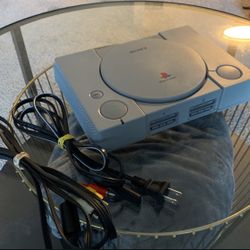 PlayStation 1 W/cables