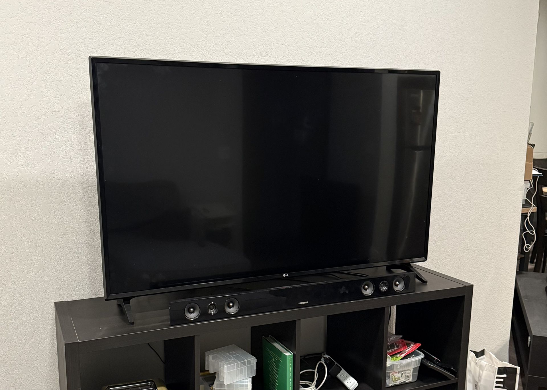55” LG Smart TV
