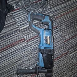 MAKITA ROTARY HAMMER !!