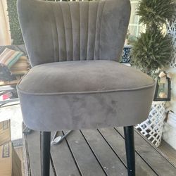 Accent Chair 