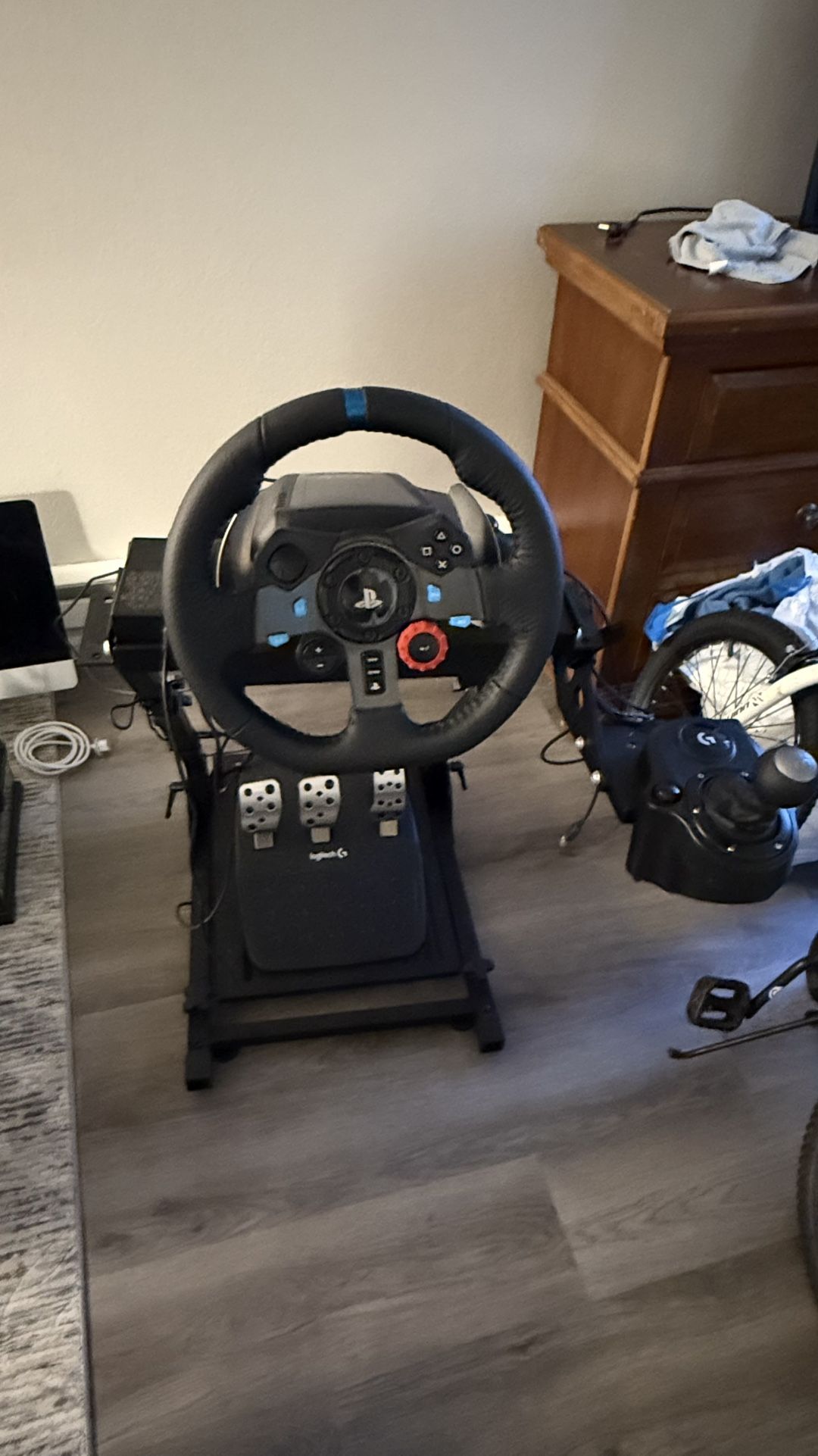 Logitech G29 for PS5/PS4/PC Wheel ,Pedals, lever and stand