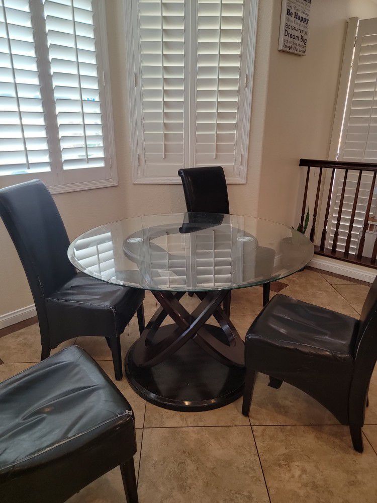 Round Glass Breakfast Table With 4 Chairs 