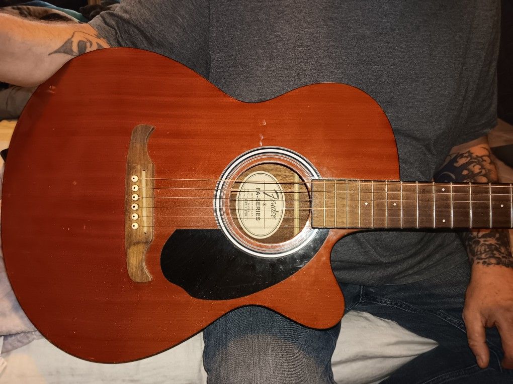 Fender Accoustic/Electric Guitar