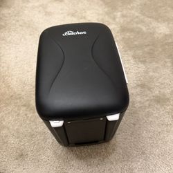 Mini Fridge, 4L/6 Can Portable Small Refrigerator Cool&Warm, AC/DC Black Mini Refrigerator for Drinks Food, Fast Cooling Low Noise Mini Fridge for Bed