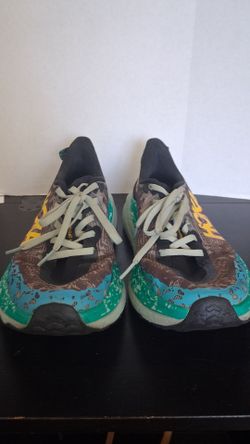 Hoka One One Speedgoat 6 Trail Running Shoes Black/Aloe Vera 7.5B Women