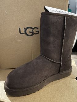 Size 7 UGG’s Brown