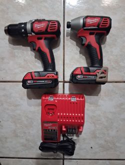 Milwaukee m18 2 Tool combo kit