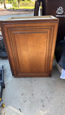 Used kitchen wall cabinet