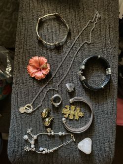 Vintage jewelry bundle