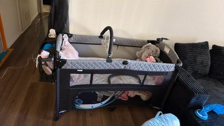 Baby playpen