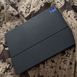 Ipad Pro 12,9 4th Generation With Smart Keyboard