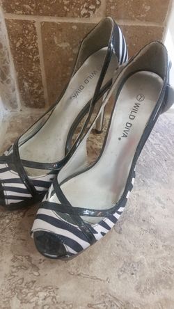 Size 7 women's heals/shoes