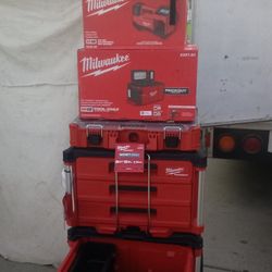 Milwaukee Pack Outs Rolling Drawer