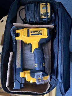 DeWALT 20V Cordless Cable Stapler