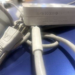 Apple Monitor  Cinema  HD Definition 20 Inches