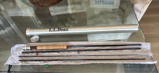 L.L. Bean 8'6" SEVEN (7) Weight Fly Fishing Rod with Case