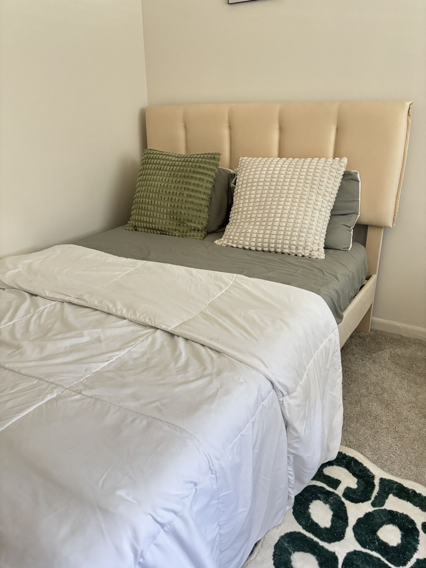 Full Bed Frame, No Box Spring Needed!