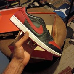 Jordan 1 Bred Low 