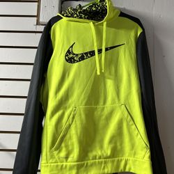 Size large Nike Warm-Up Top And Bottom For Women $40