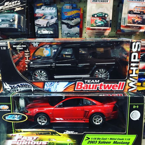 Fast and furious 2003 Saleen Mustang 1:18 scale diecast collectible for Sale in La Puente, CA