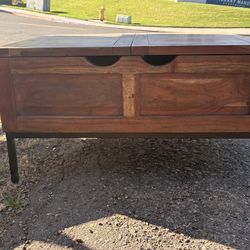 Free coffee table with storage