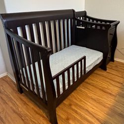 Crib / Toddler Bed/ Twin Bed