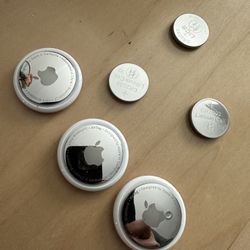 AirTags Version 1 