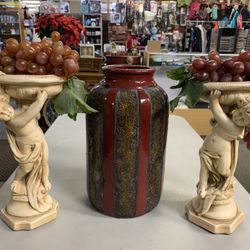 Cherubs And Vase Decor