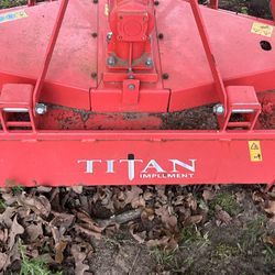 Titán Finish Mower 