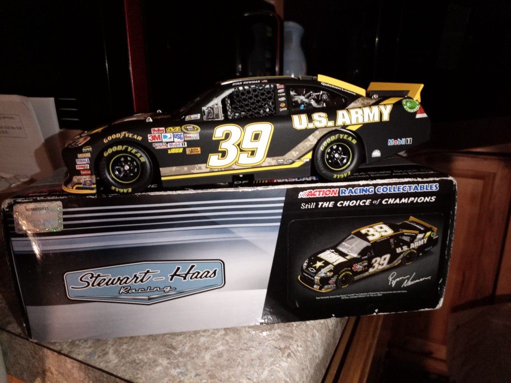 Ryan Newman #39