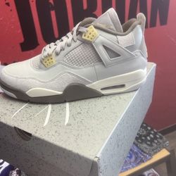 Jordan Retro 4 SE Craft Photon Dust