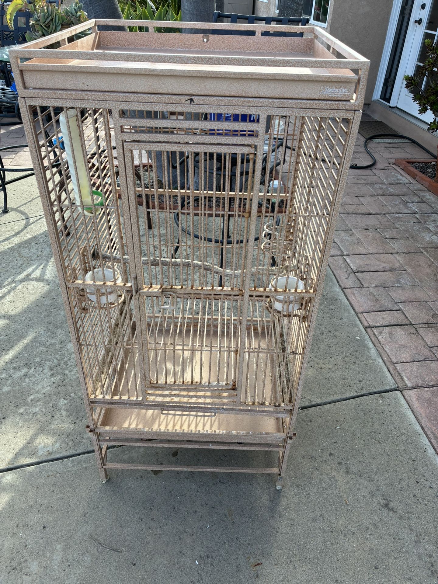 Large Byrd Cage Free