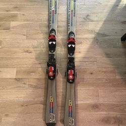 Salomon 130cm skis 