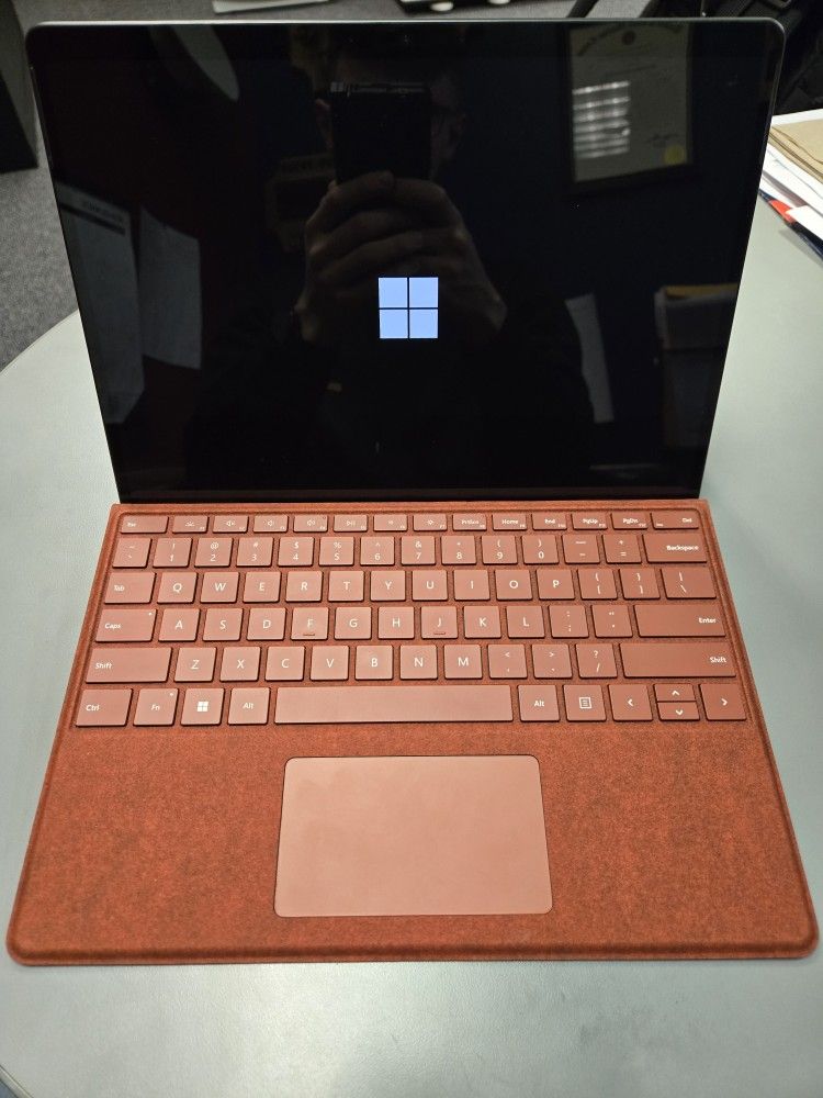 Microsoft Surface Pro 11th Edition Snapdragon x Elite with Pro Keyboard