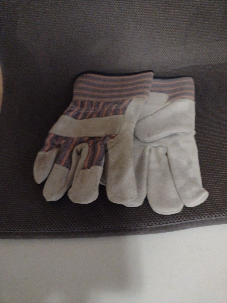 Leather Gloves