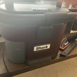 Shark Messmaster Wet/Dry Vac