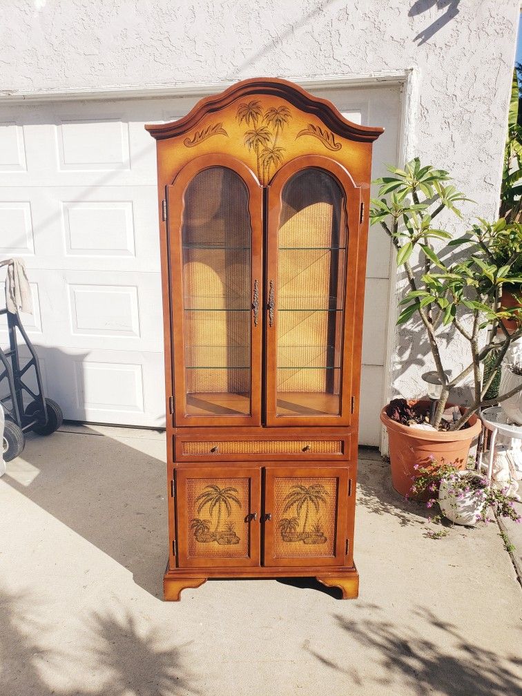 Vintage China Cabinet With Light