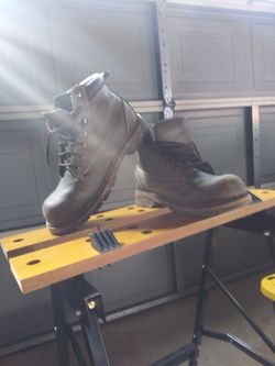 Dexter boots! Work boots! Waterproof boots. Brown boots! Vintage. Retro. Made in the big bad ass U.S.A!! Size 10! Extremely comfortable boots.