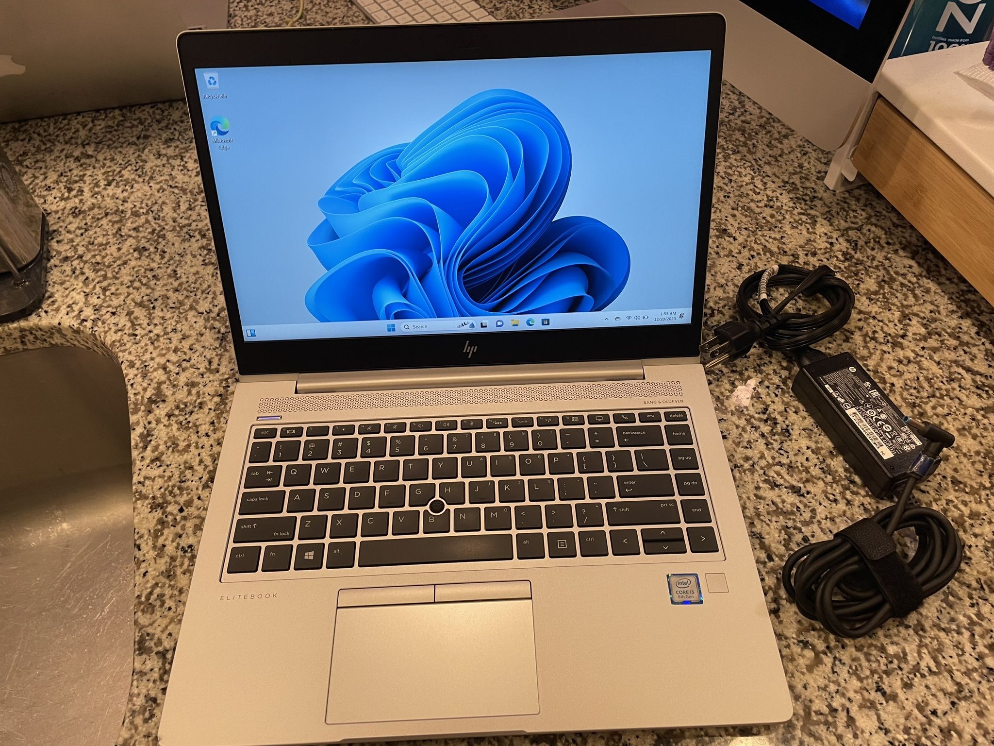 Hp Elitebook 840 G6 i5 Processor 8gb Ram 128gb Ssd. Windows 11. Works Great. Very Good Condition