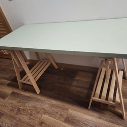 Table / Desk for free 