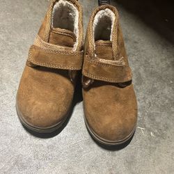 Boys Warm Booties Size 7C