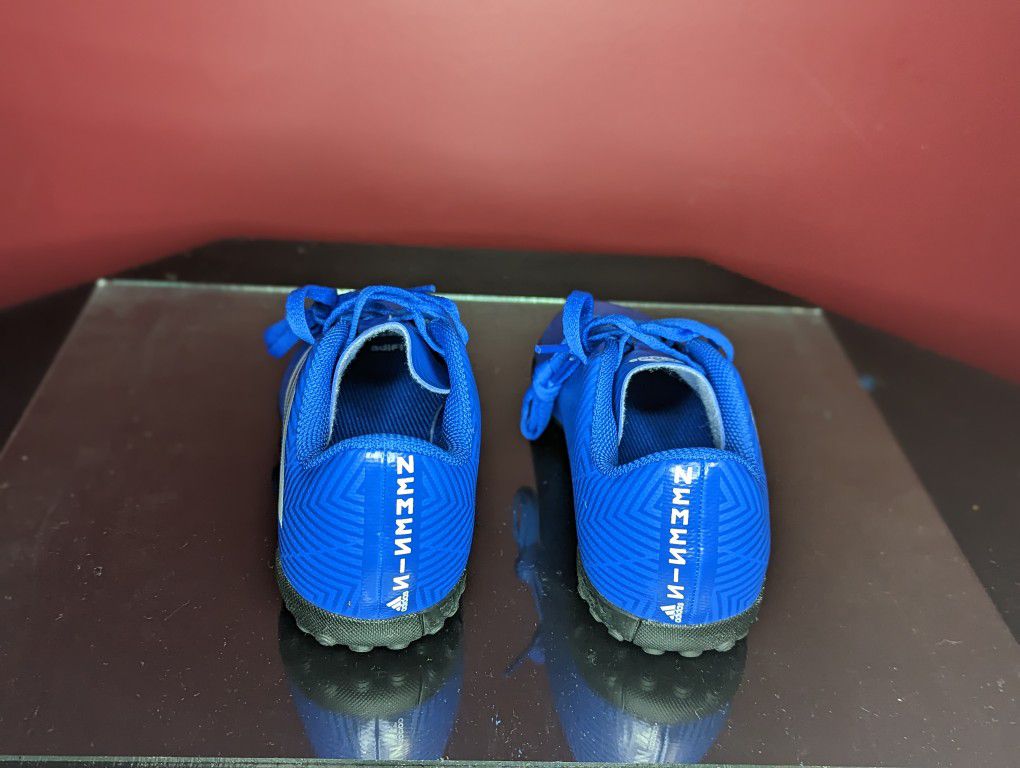 MESSI Adidas Kids Soccer Shoes Unisex Nemeziz X Tango 18.4 TF Sala DB2384.

New, no tags or Box