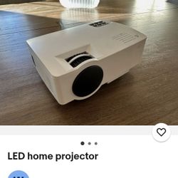 LED HOME PROJECTOR