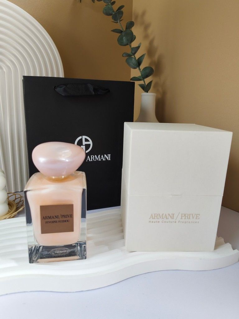 Armani Prive perfume [Armani The Prive Noble Perfume from Suzhou, featuring Peony, in a limited pink sand version]