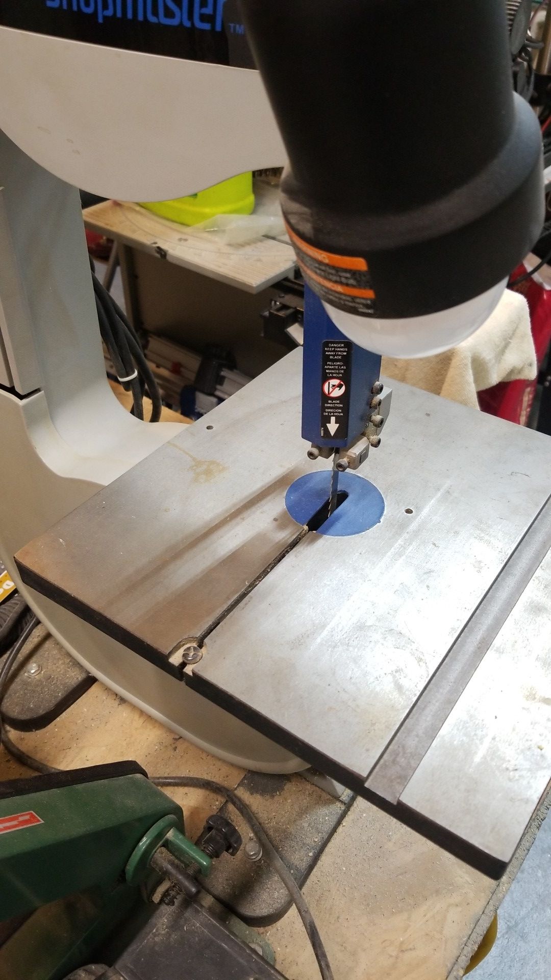 Delta Shopmaster 10 inch band saw bs150ls, 2 extra blades and miter for Sale in Glassboro, NJ